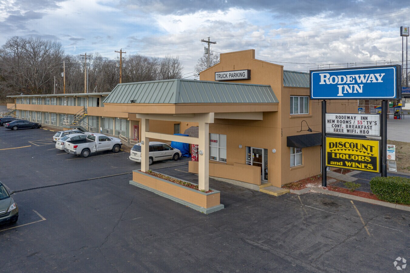 123 Luyben Hills Rd, Kingston Springs, TN 37082 Rodeway Inn