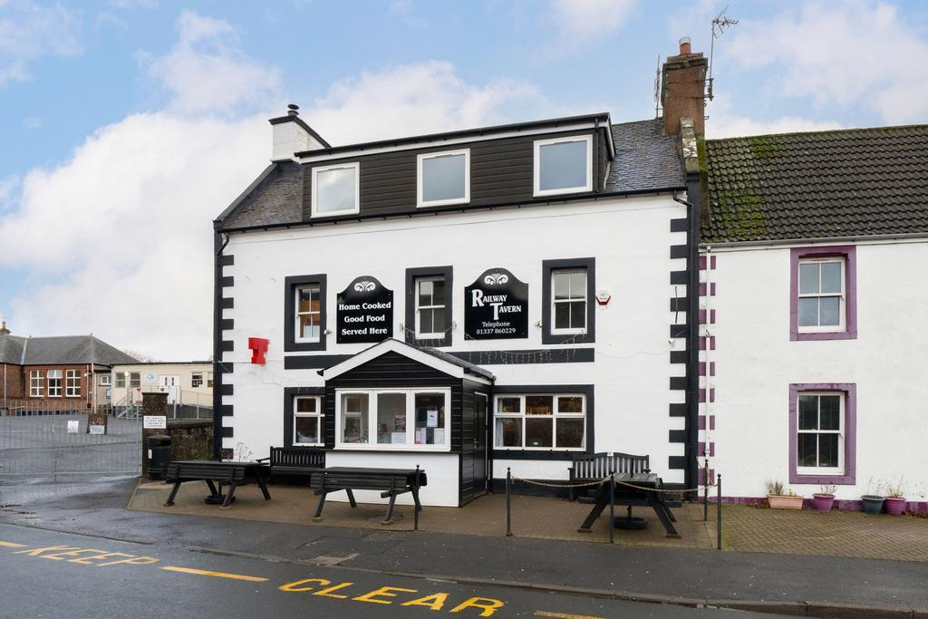 109 High St, Cupar for sale Primary Photo- Image 1 of 37