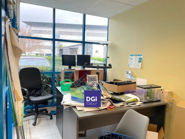 Retail in Nîmes for sale - Interior Photo - Image 3 of 8