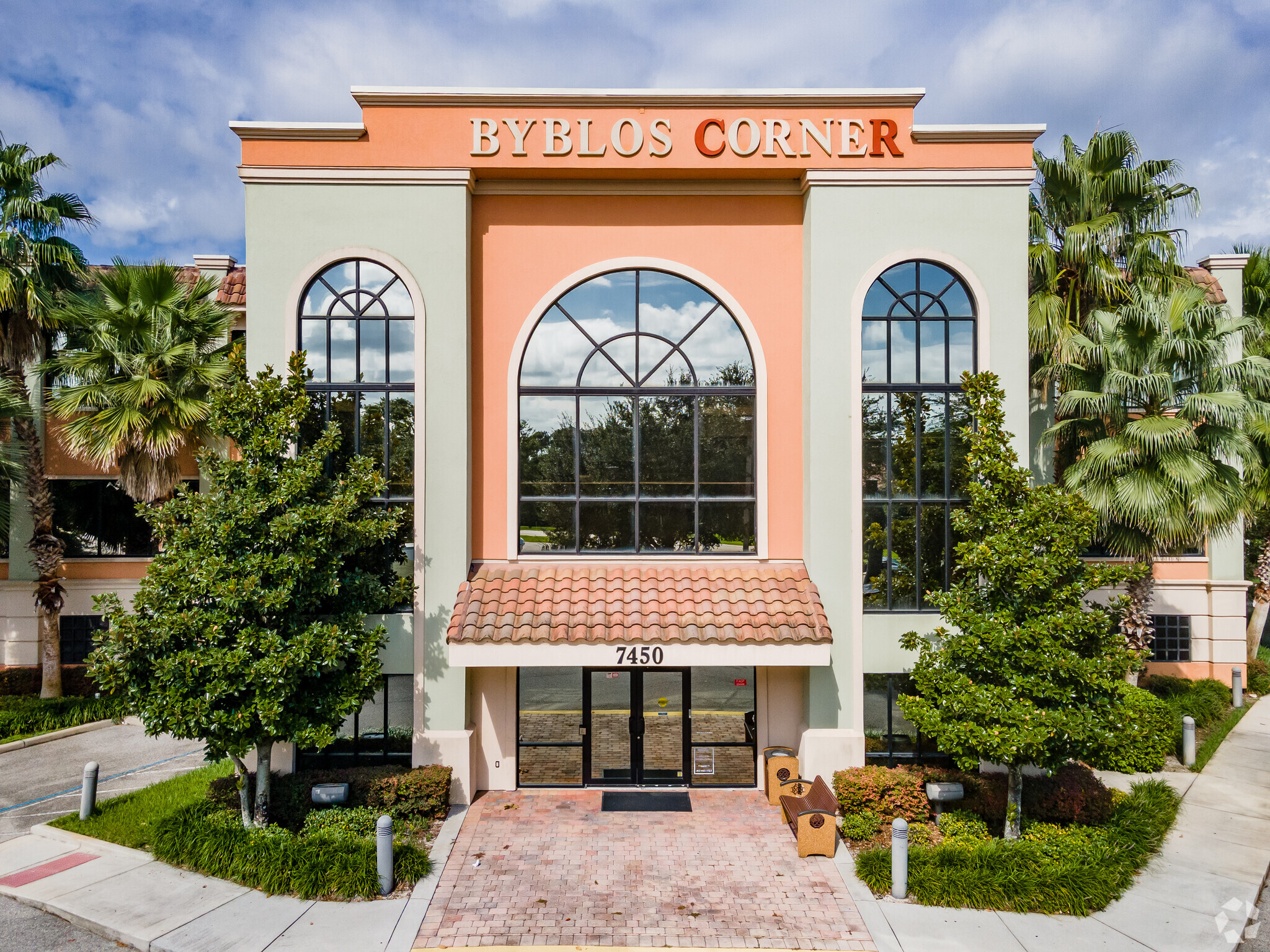 7450 Dr Phillips Blvd, Orlando, FL for lease Building Photo- Image 1 of 5