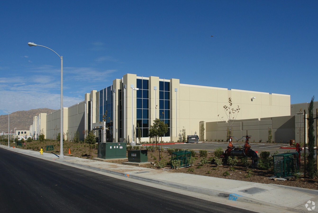 6800 Sycamore Canyon Blvd, Riverside, CA 92507