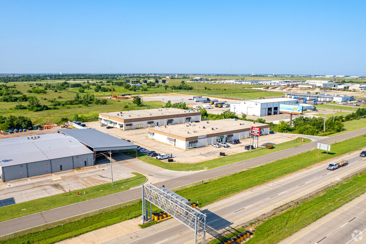 3600-3744 E I 240 Service Rd, Oklahoma City, OK for lease Building Photo- Image 1 of 7