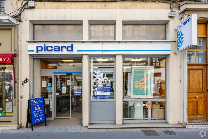 Retail in Lyon for lease - Building Photo - Image 3 of 3