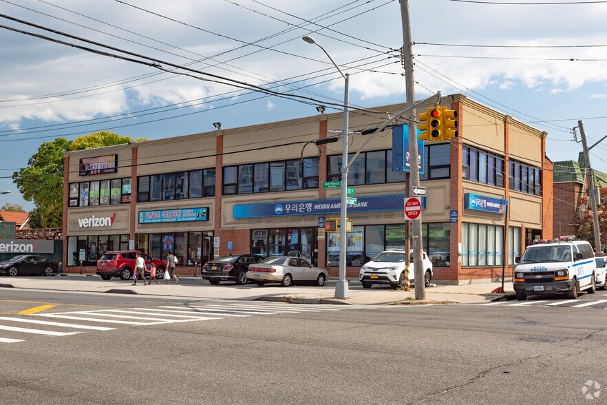 21510 Northern Blvd, Bayside, NY for sale - Primary Photo - Image 1 of 1