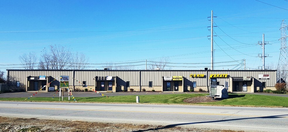 4120-4134 Engleton Dr, Fort Wayne, IN for sale - Building Photo - Image 1 of 1