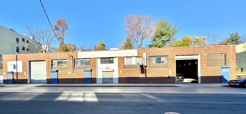 677 Nepperhan Ave, Yonkers, NY for sale - Building Photo - Image 1 of 8