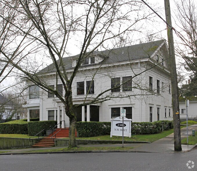 2386 NW Hoyt St, Portland, OR for lease - Primary Photo - Image 3 of 10