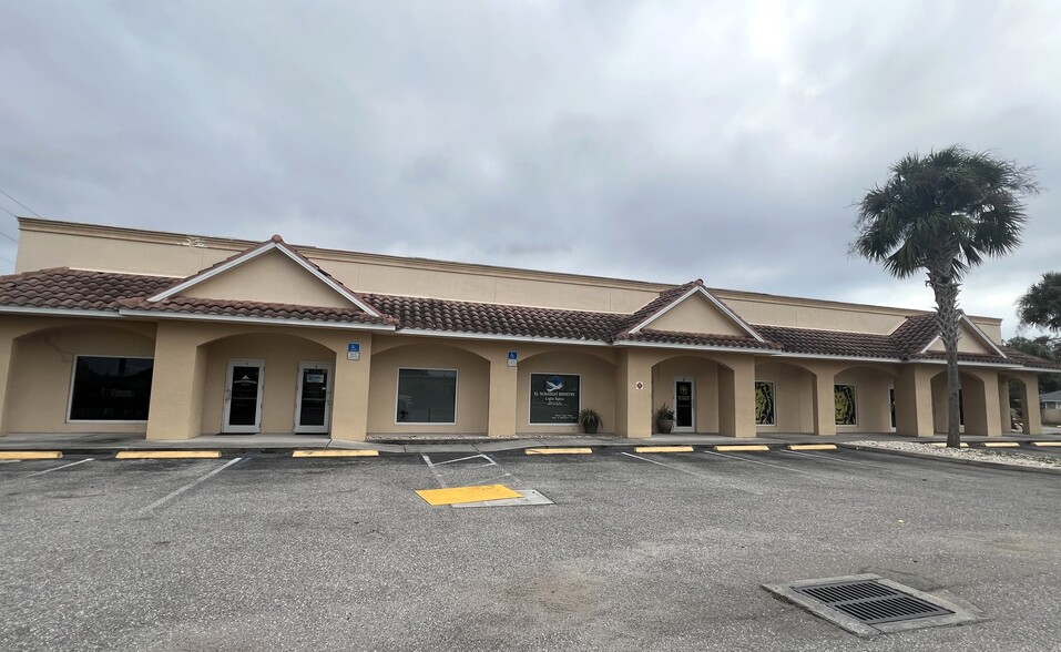 563 Tamiami Trl, Port Charlotte, FL for sale - Building Photo - Image 1 of 1