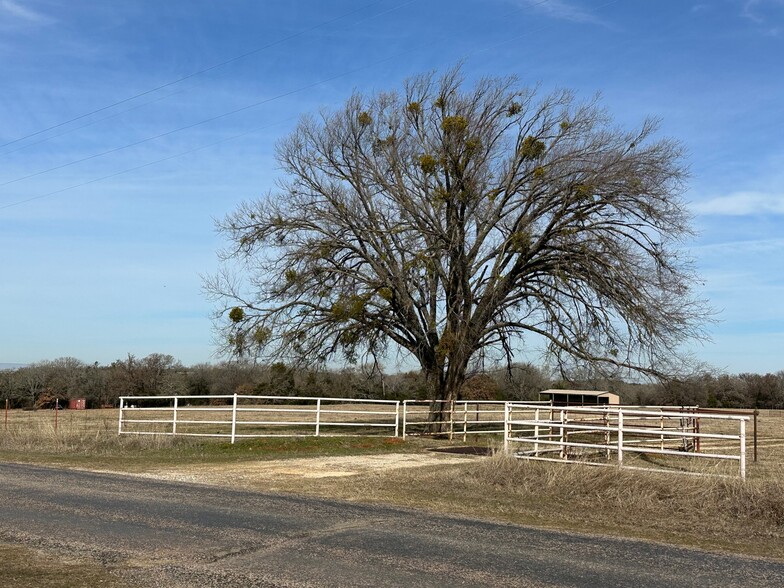 873 Anderson, Whitesboro, TX for lease - Primary Photo - Image 1 of 5