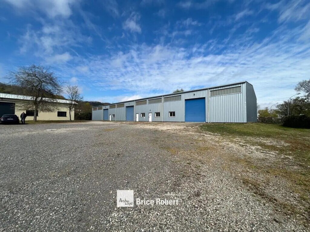 Location Local d'activités 1 650 m² - Photo 1