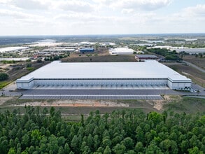 2550 American Way, Groveland, FL for lease Building Photo- Image 2 of 3