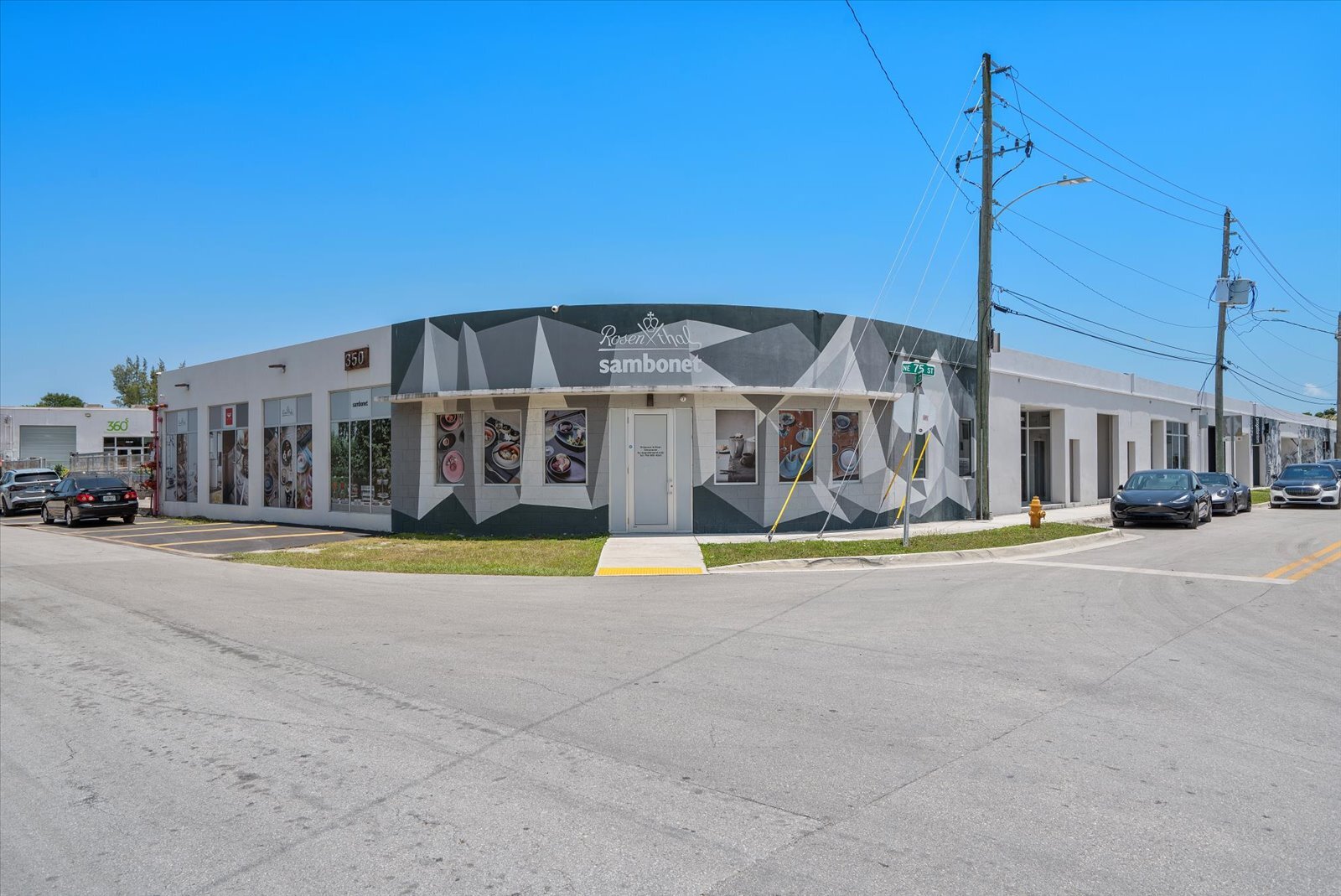 350-370 NE 75th St, Miami, FL for lease Building Photo- Image 1 of 28