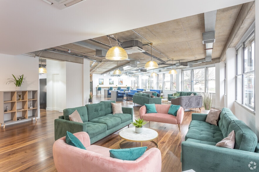 5 Fitzalan Pl, Cardiff for sale - Interior Photo - Image 1 of 1