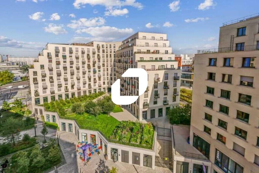 Flex in Paris for lease - Building Photo - Image 1 of 13