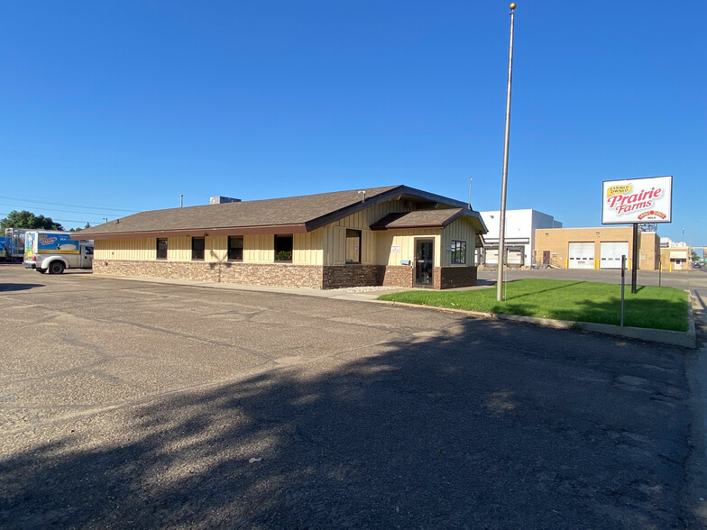 1207 E Main Ave, Bismarck, ND for sale - Building Photo - Image 3 of 9