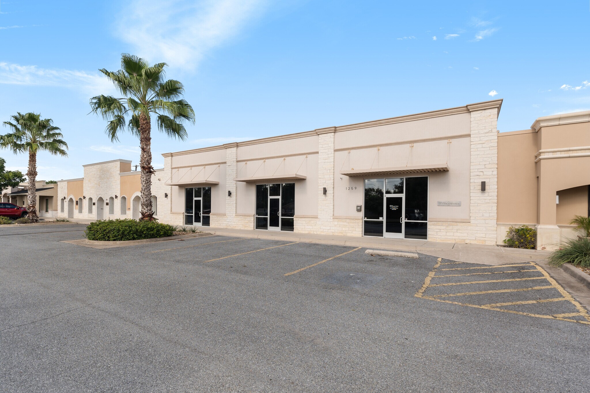 1259 N Stuart Place Rd, Harlingen, TX for lease Interior Photo- Image 1 of 36