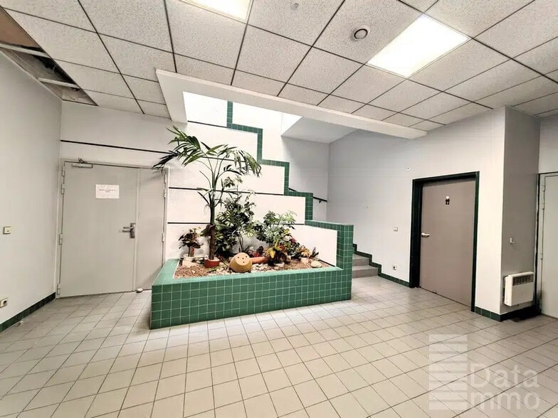 10 Allée Hendrik Lorentz, Champs-sur-Marne for lease - Building Photo - Image 3 of 9
