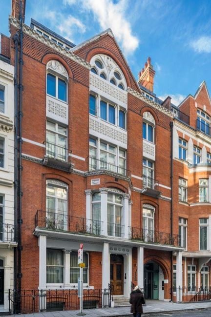 8-9 Stratton St, London for sale Building Photo- Image 1 of 1