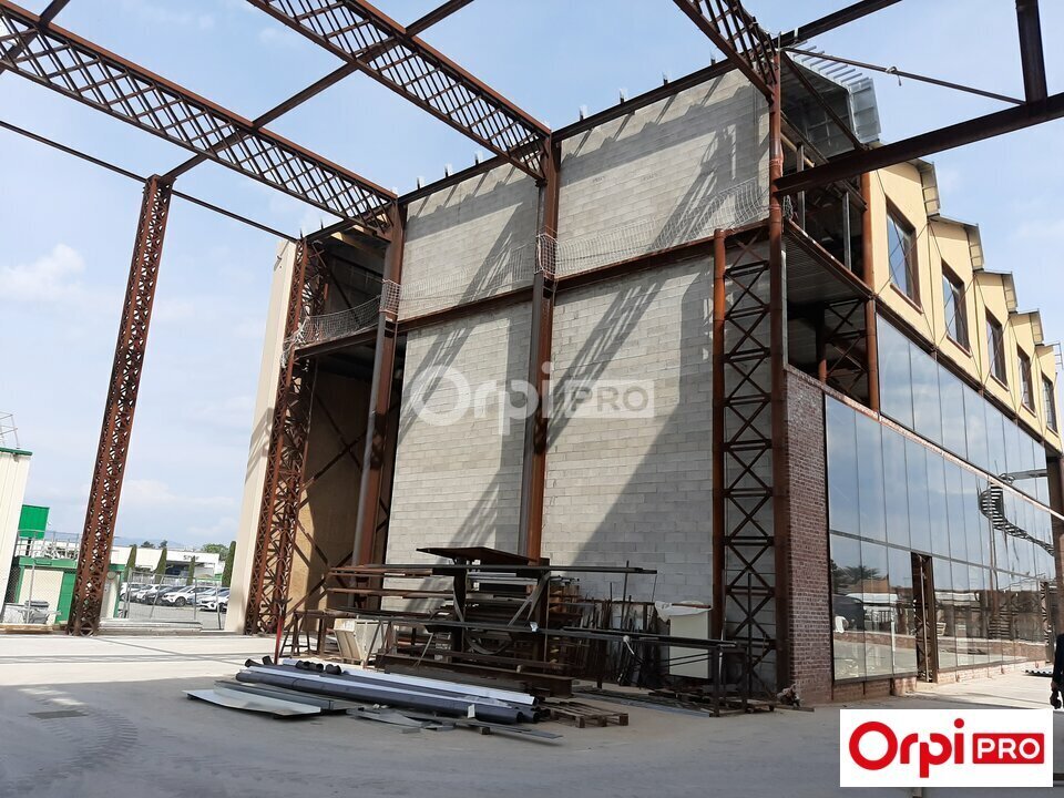 Flex in Valence for sale Building Photo- Image 1 of 7