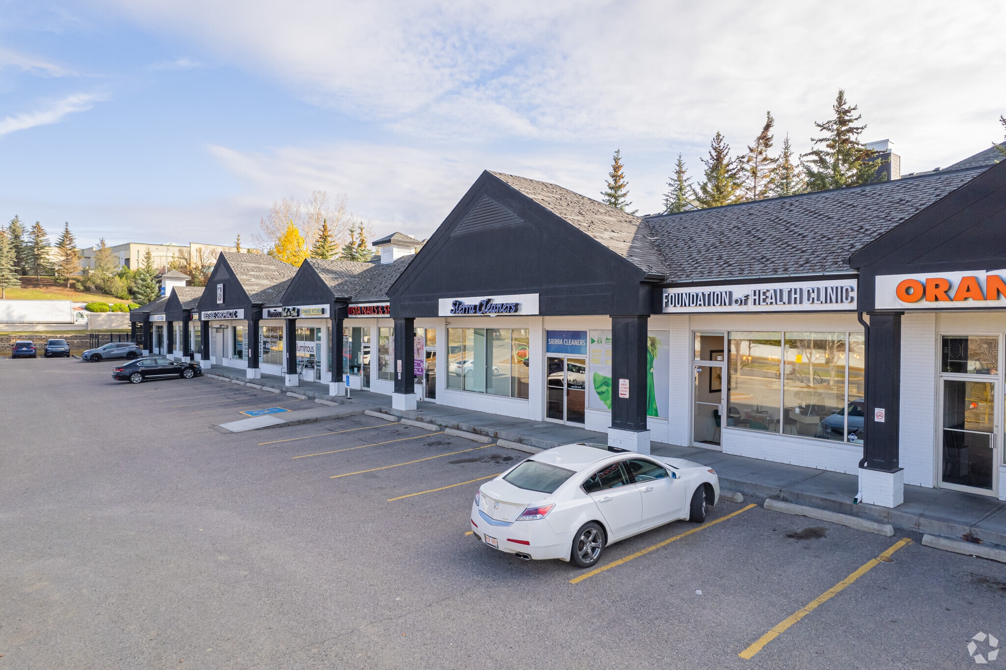 7337 Sierra Morena Blvd SW, Calgary, AB for sale Building Photo- Image 1 of 1
