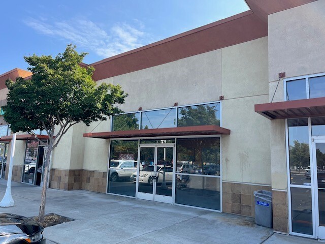 718-760 W Hammer Ln, Stockton, CA for lease Building Photo- Image 1 of 4