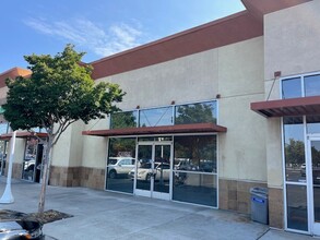 718-760 W Hammer Ln, Stockton, CA for lease Building Photo- Image 1 of 4