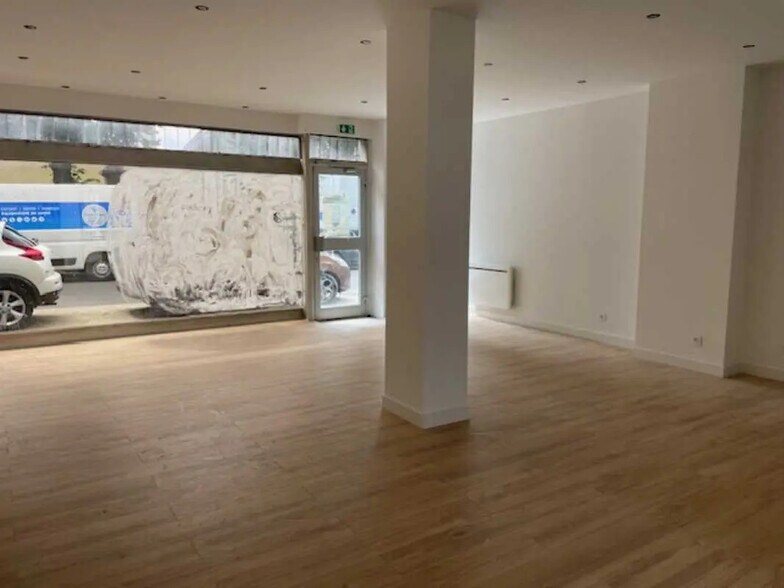 Retail in Soissons for lease - Building Photo - Image 1 of 4