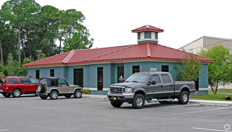 2100 Thomas Dr, Panama City, FL for lease - Primary Photo - Image 1 of 16