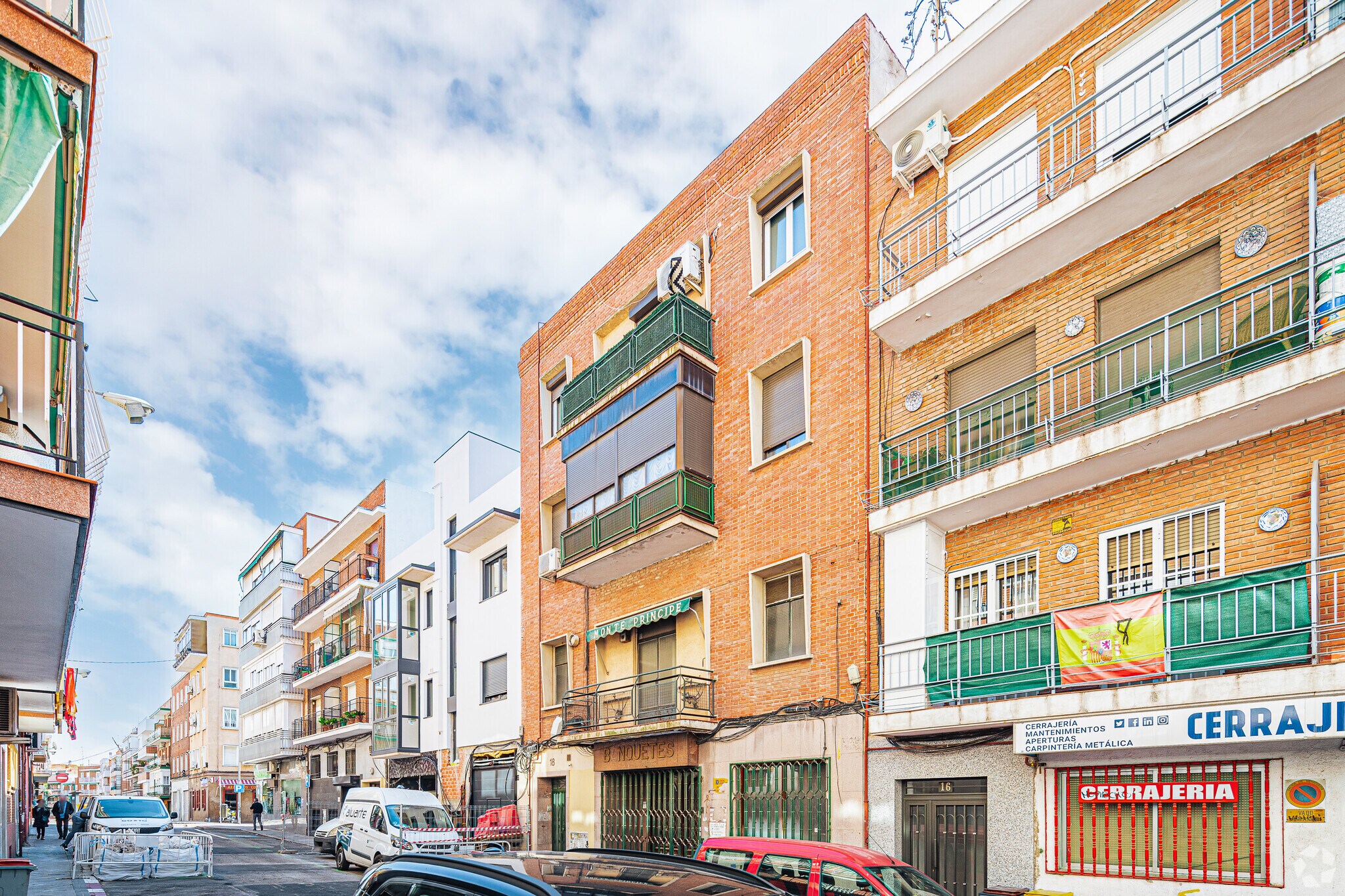 Barrio Ventas, Madrid, Madrid for sale Primary Photo- Image 1 of 1