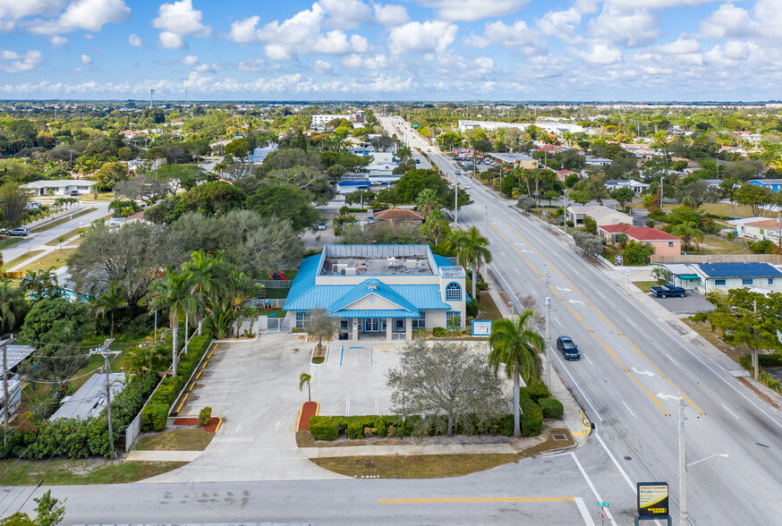 202 W Boynton Beach Blvd, Boynton Beach, FL for sale - Building Photo - Image 1 of 1