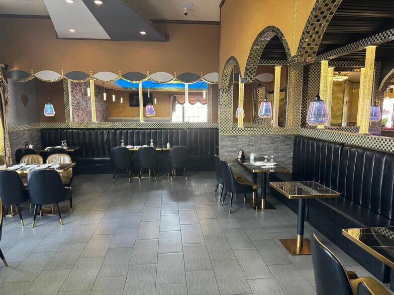 394 W Virginia St, Crystal Lake, IL for lease - Interior Photo - Image 3 of 8