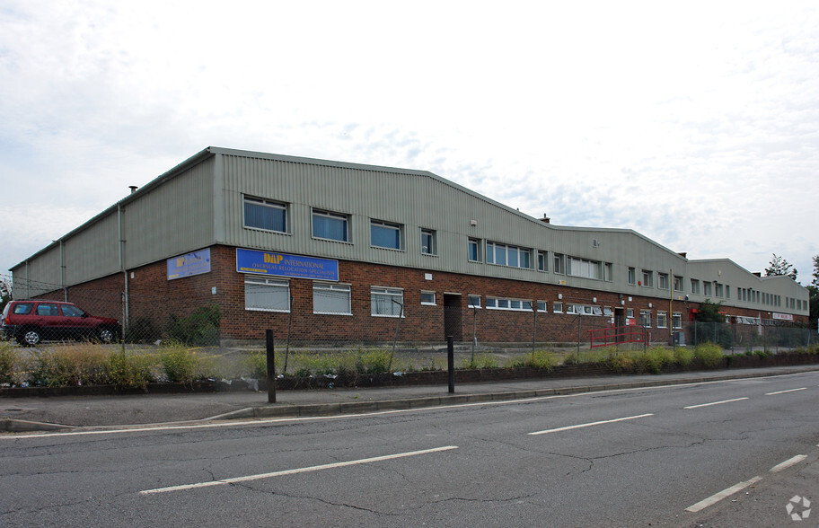 Manor Rd, Erith for sale - Building Photo - Image 1 of 1