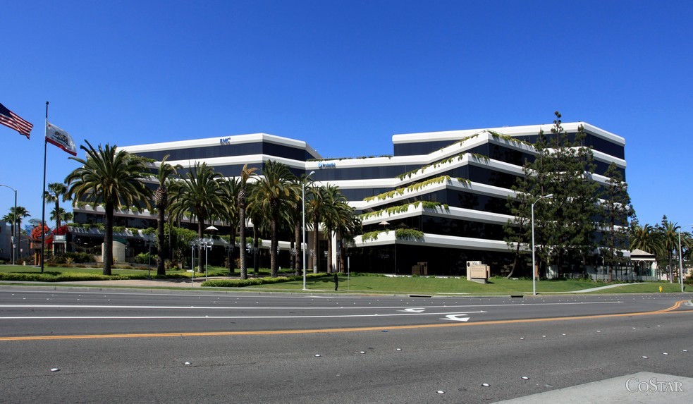 2101-2141 Rosecrans Ave, El Segundo, CA for lease - Building Photo - Image 3 of 13