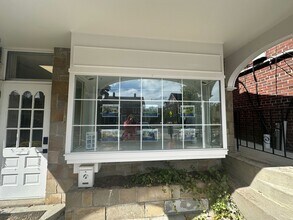 439 Boston Post Rd, Weston, MA for lease Interior Photo- Image 2 of 10