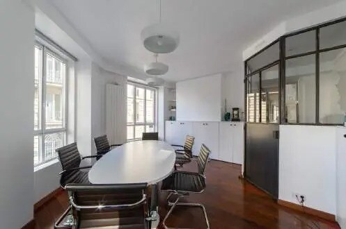 Office in Paris for lease - Interior Photo - Image 1 of 6