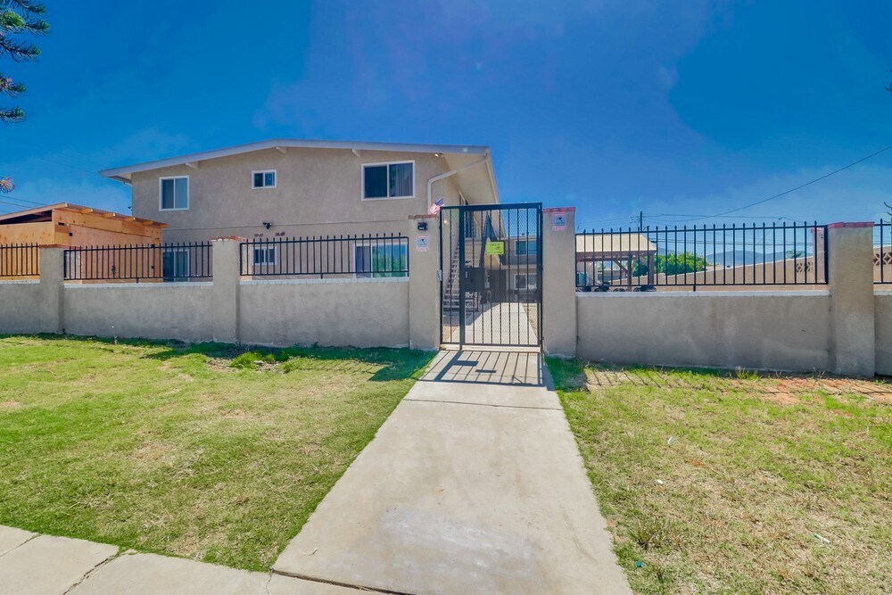 757 Grand Ave, Spring Valley, CA 91977