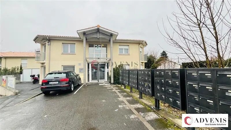 Office in Pessac for sale Building Photo- Image 1 of 13