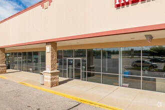 1200-1252 N Nappanee St, Elkhart, IN for lease Building Photo- Image 2 of 2