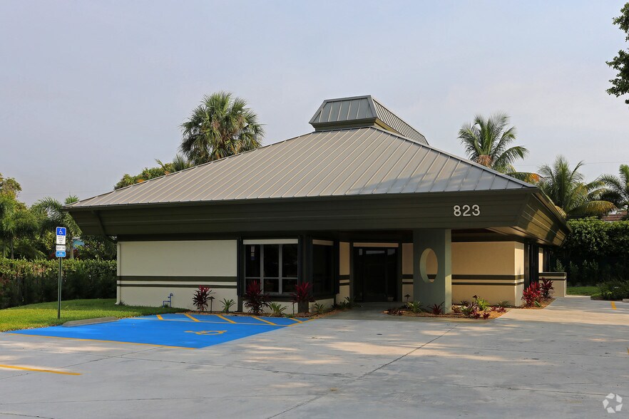 823 SE Osceola St, Stuart, FL for sale - Primary Photo - Image 1 of 1