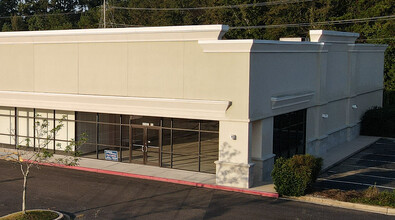 61101-61125 Airport Rd, Slidell, LA for lease Building Photo- Image 2 of 5