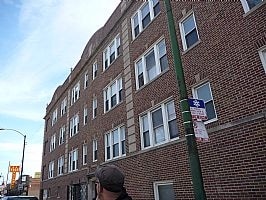 2437-2443 W Diversey Ave, Chicago, IL for lease - Primary Photo - Image 1 of 1