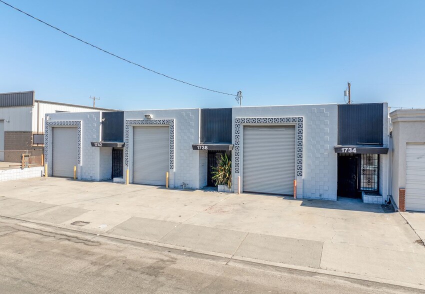 1734-1742 Hayes Ave, Long Beach, CA for sale - Building Photo - Image 2 of 11