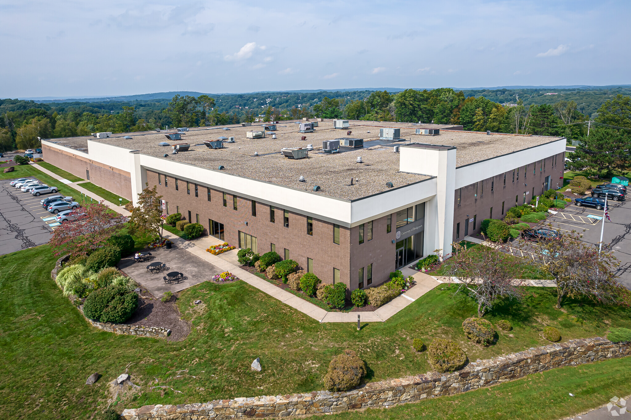 84 Progress Ln, Waterbury, CT for lease Building Photo- Image 1 of 12