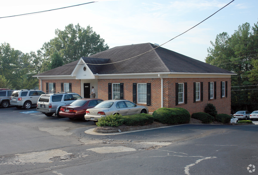 2341 Lawrenceville Hwy, Decatur, GA for lease - Primary Photo - Image 1 of 4