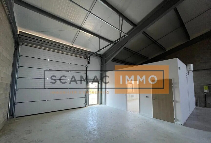 Office in Yèbles for lease - Building Photo - Image 2 of 16
