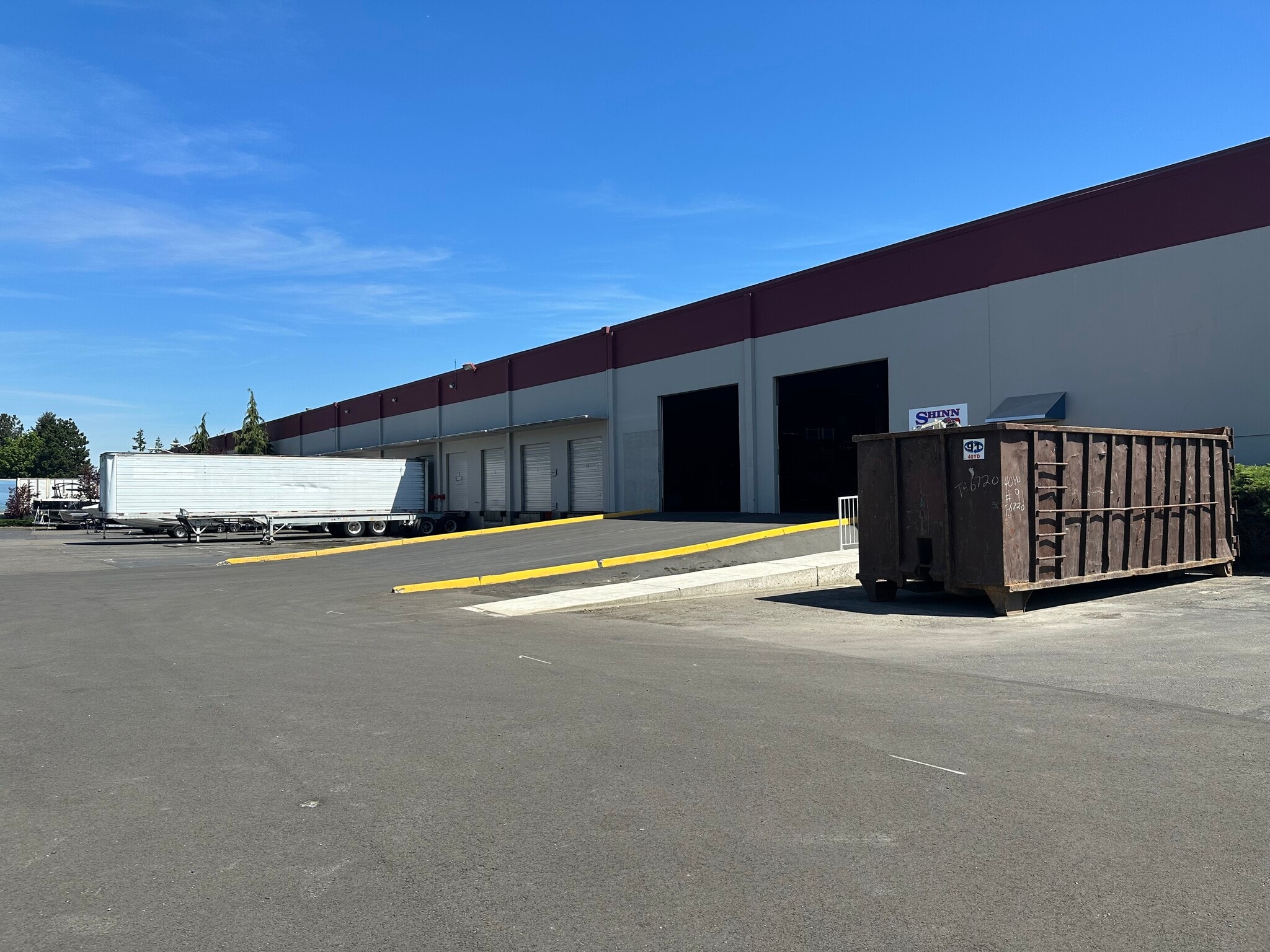 8805-8815 S 190th St, Kent, WA for lease Interior Photo- Image 1 of 5