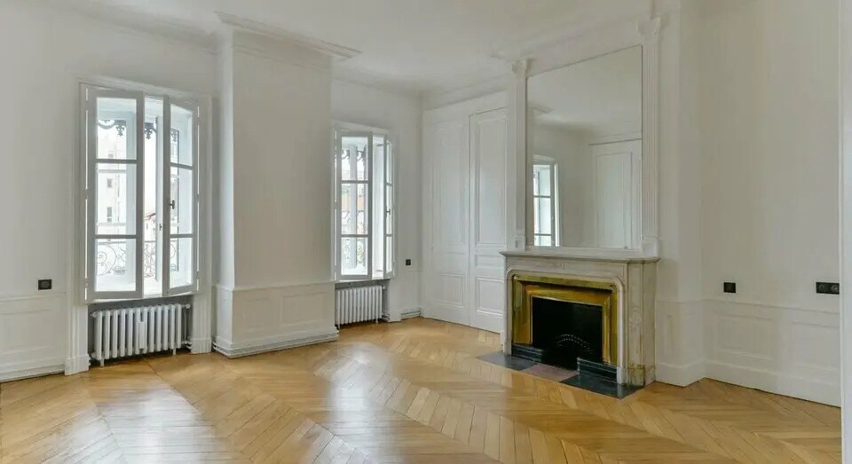 Office in Paris for lease - Interior Photo - Image 1 of 6