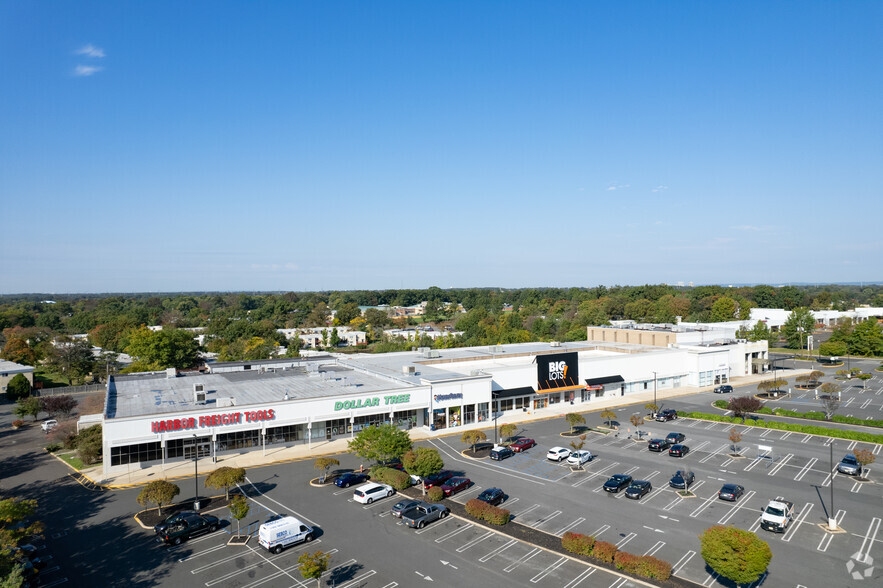 275 Rt-18, East Brunswick, NJ for lease - Building Photo - Image 1 of 4