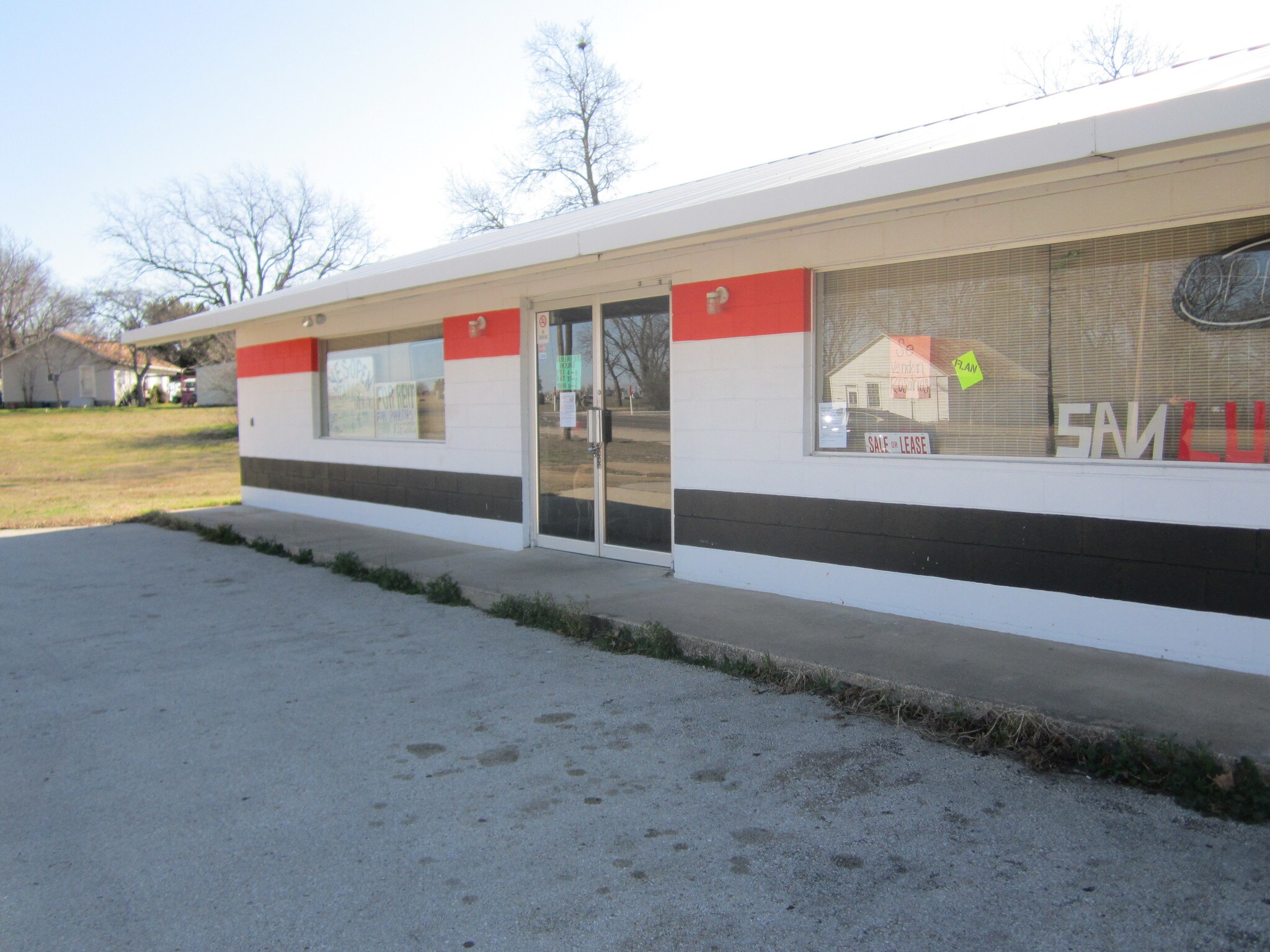 1001 N Washington St, Pilot Point, TX for sale Primary Photo- Image 1 of 1