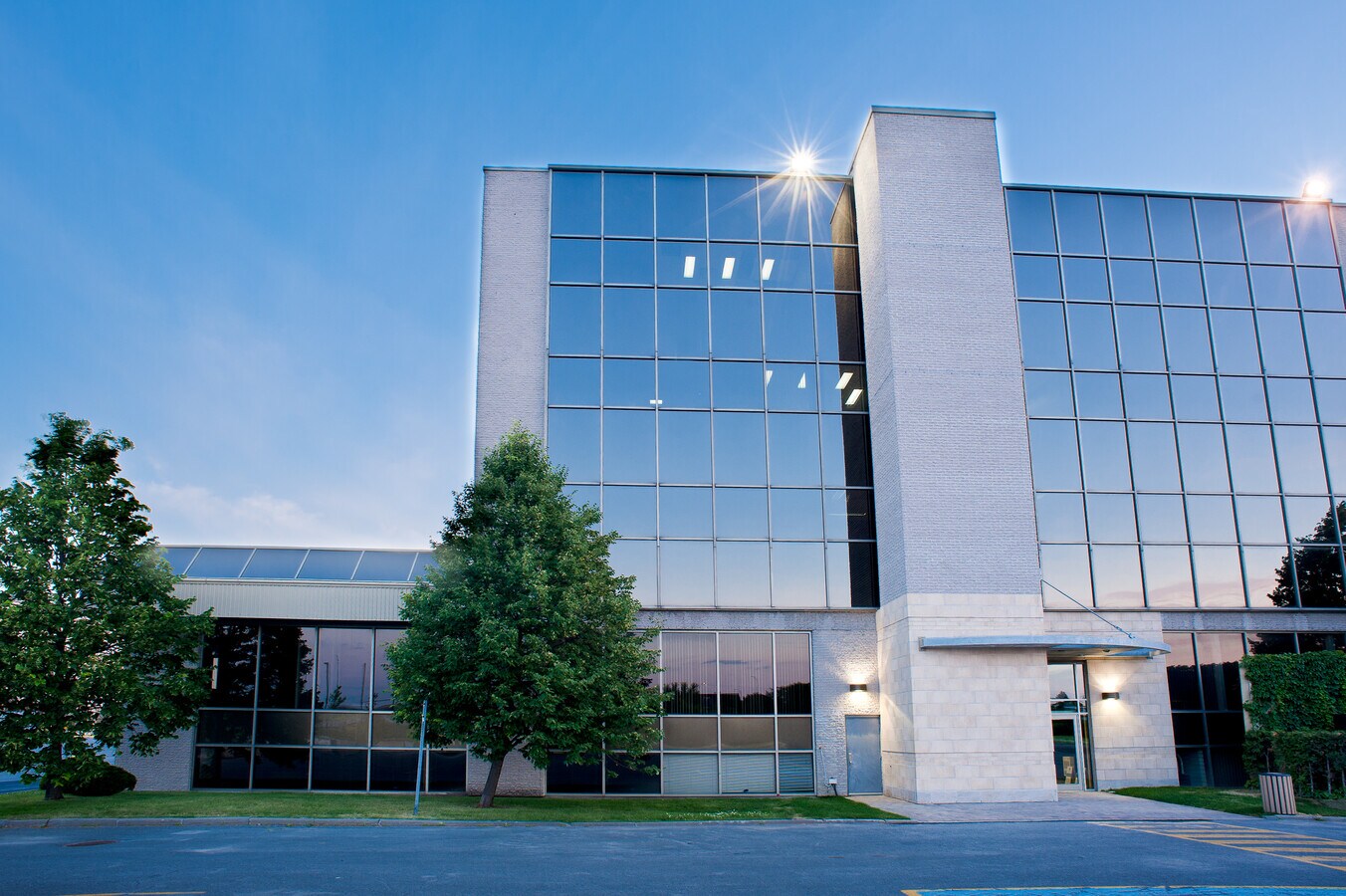 6300 Av Auteuil, Brossard, QC J4Z 3P2 Complex Auteuil